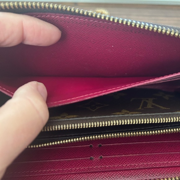 Louis Vuitton Alma bag and Clemence wallet - Picture 10 of 16